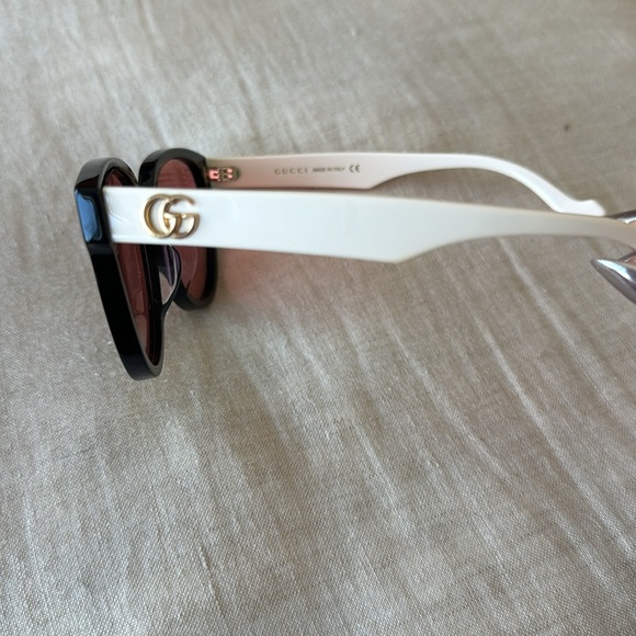 Gucci Oversize Frame Red Lens - Picture 2 of 4